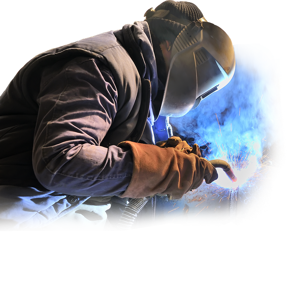 Saldatore NewPipe al lavoro su impianto in acciaio inox